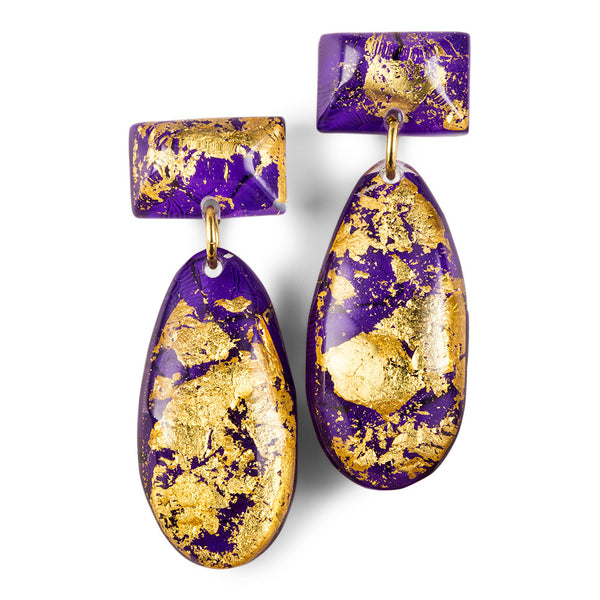 Dona's dangling earrings - Violette/ les boucles pendantes de Dona